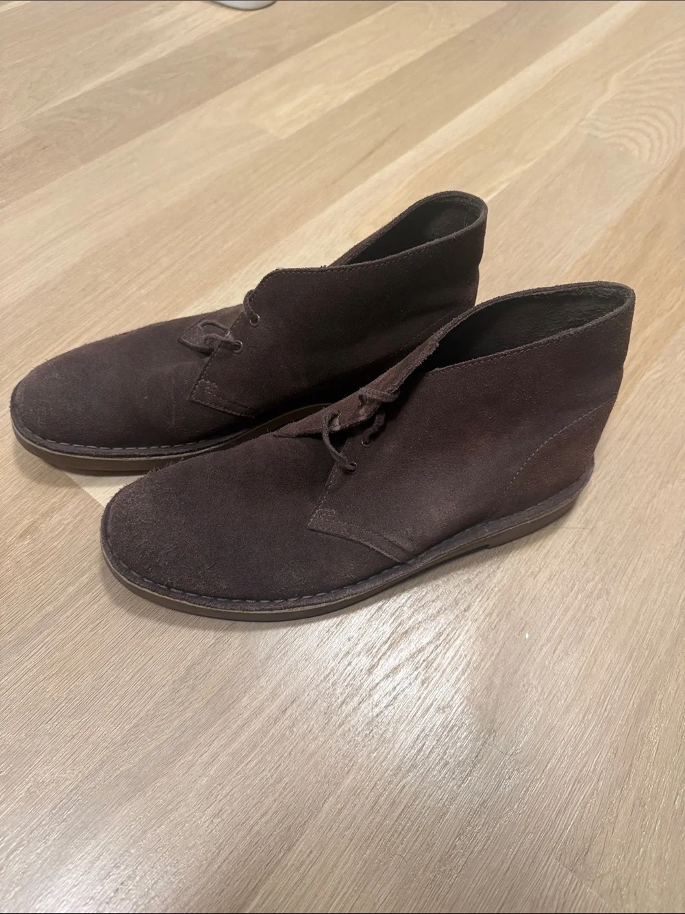 Clark’s Men's Brown Suede Chukka Boots size 10.5